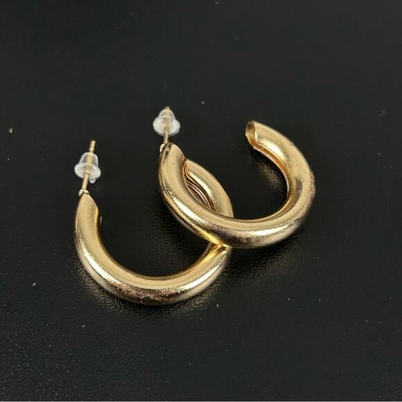 Golden Semi Hoop Earrings S2, New! - Picture 1 of 4